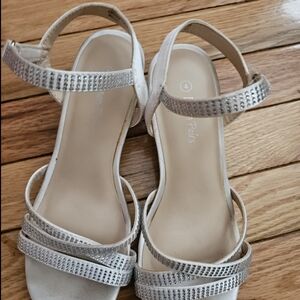 Dream Pairs Silver Strappy Heels